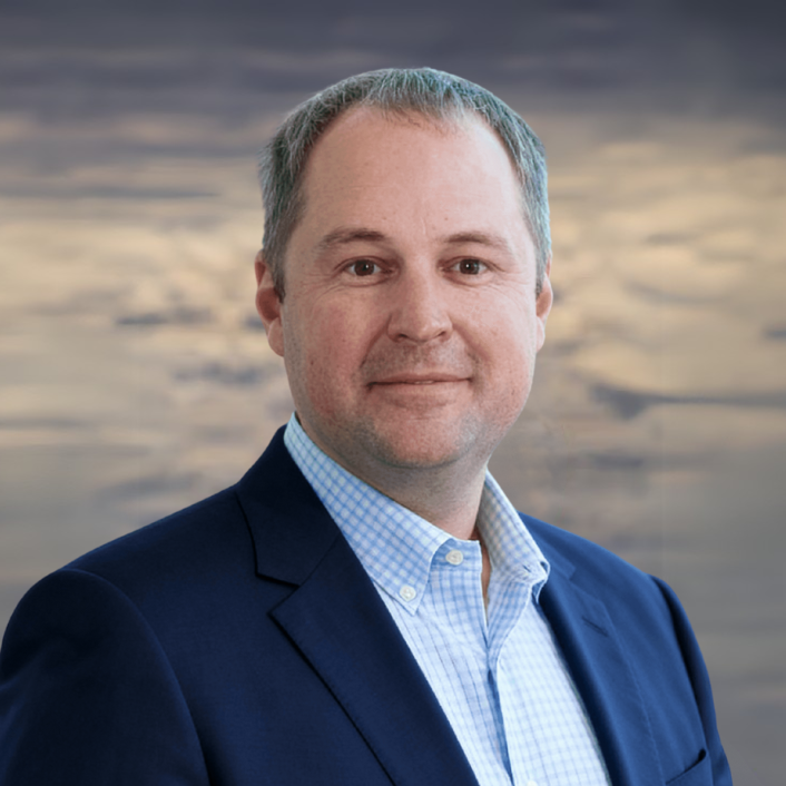 Derek Evans Headshot