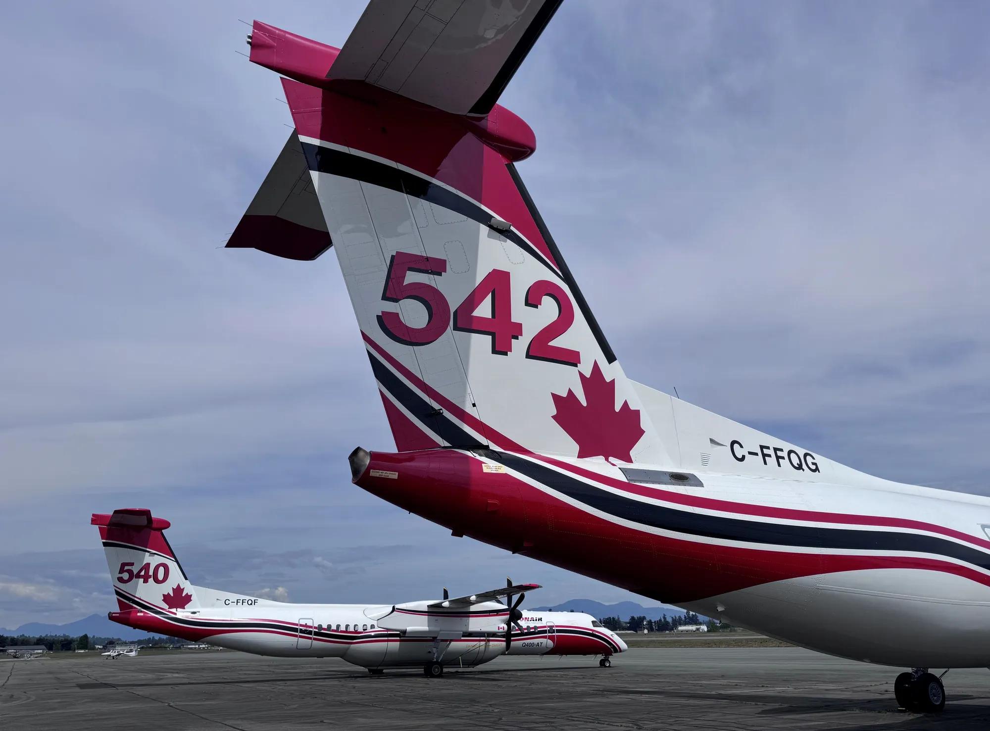 Dash 8-400AT