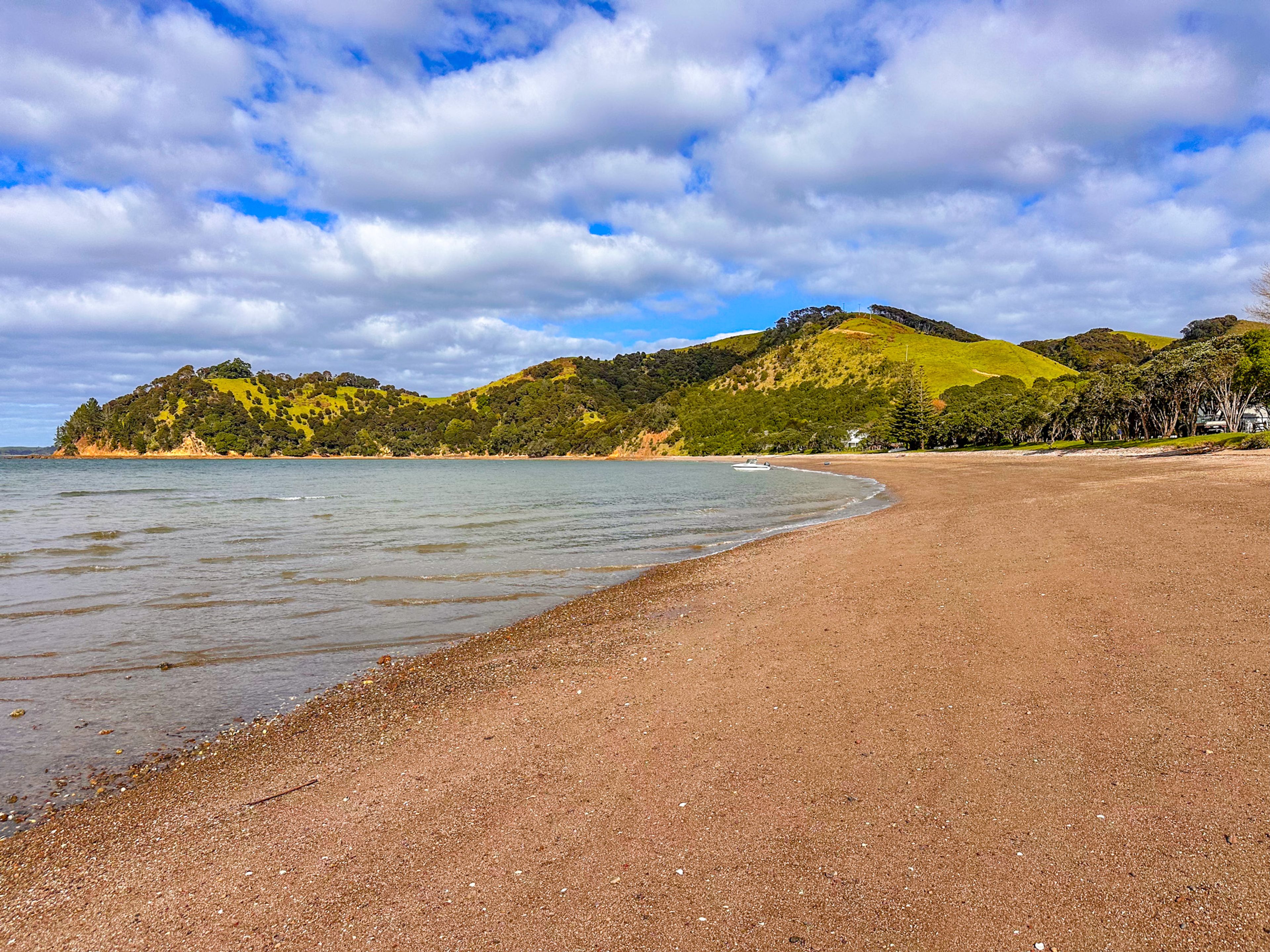 Man o'War Bay
