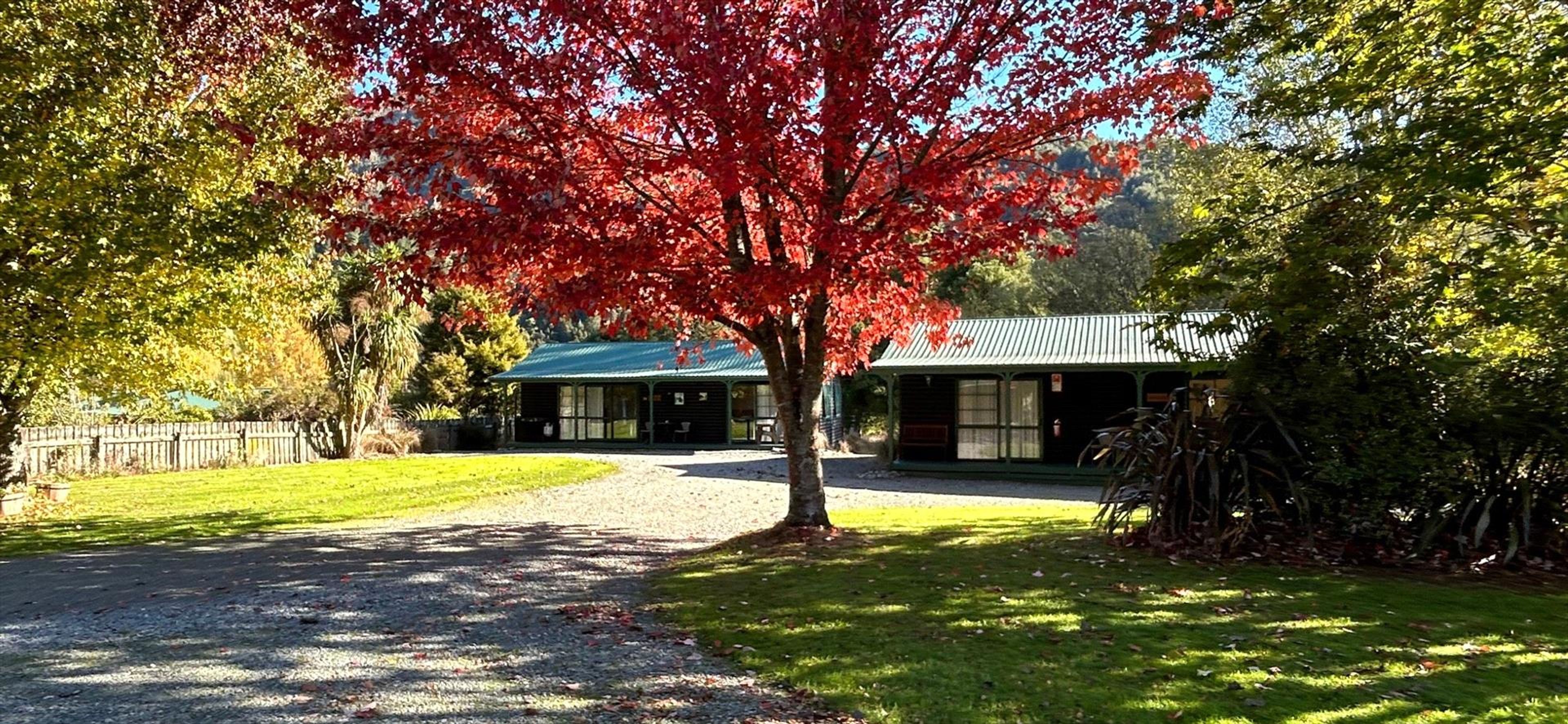Kiwi Park Motels & Holiday Park