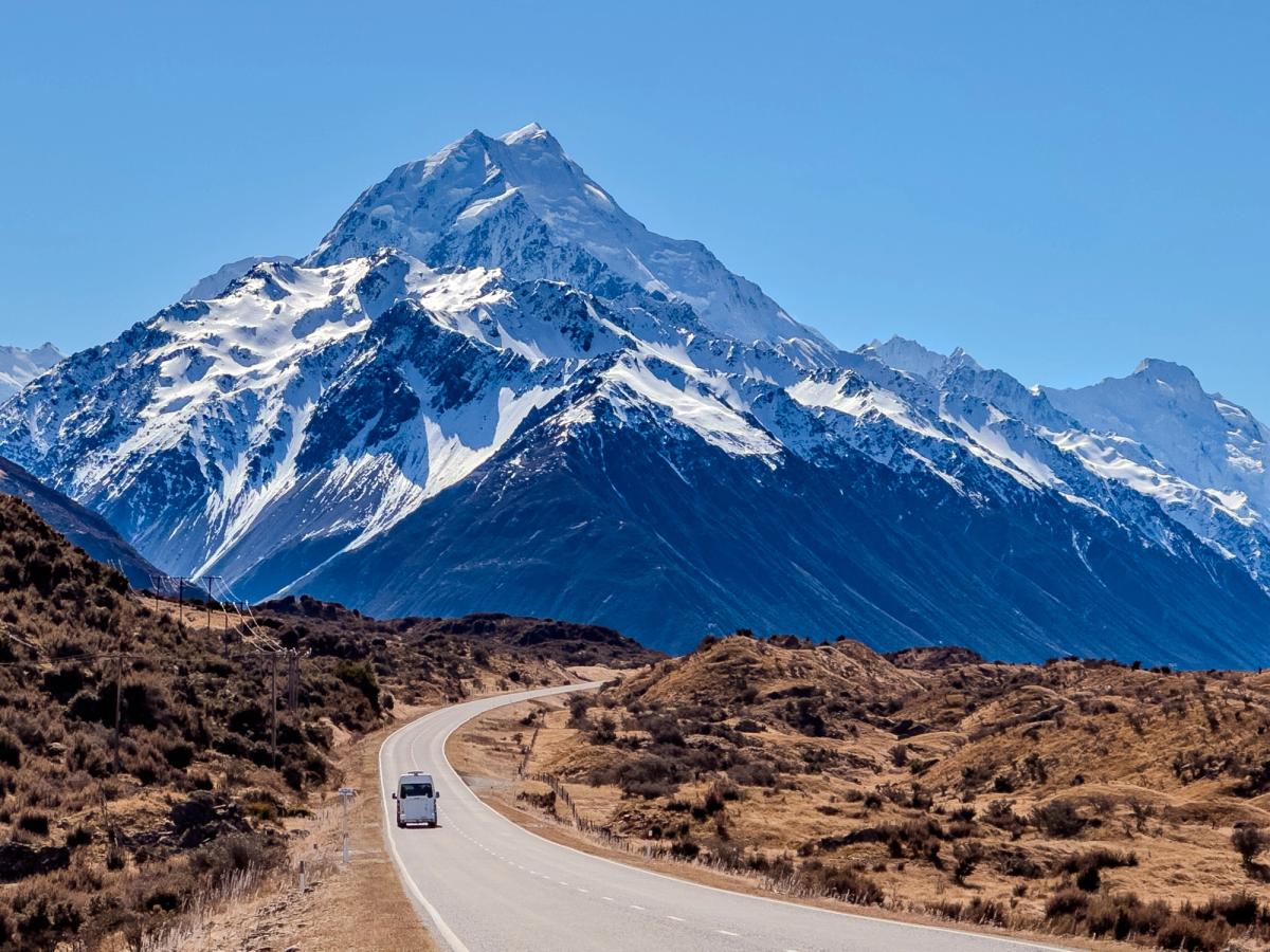 Mount Cook Road | Aoraki Mount Cook - New Zealand Trip Ideas