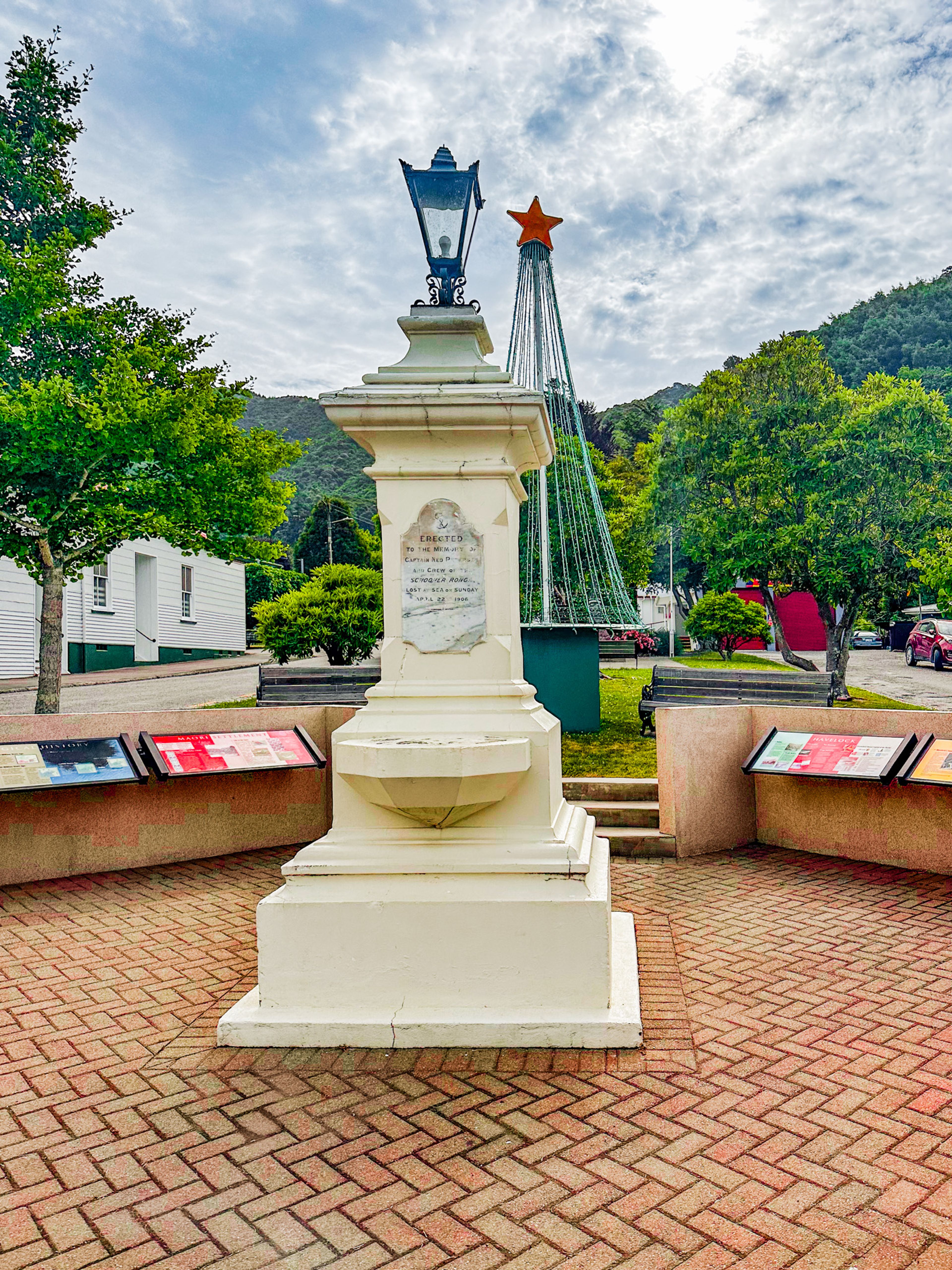 Image 10 of 10