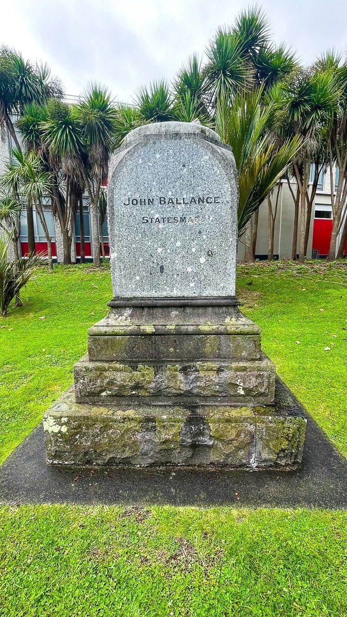 Image 4 of 9