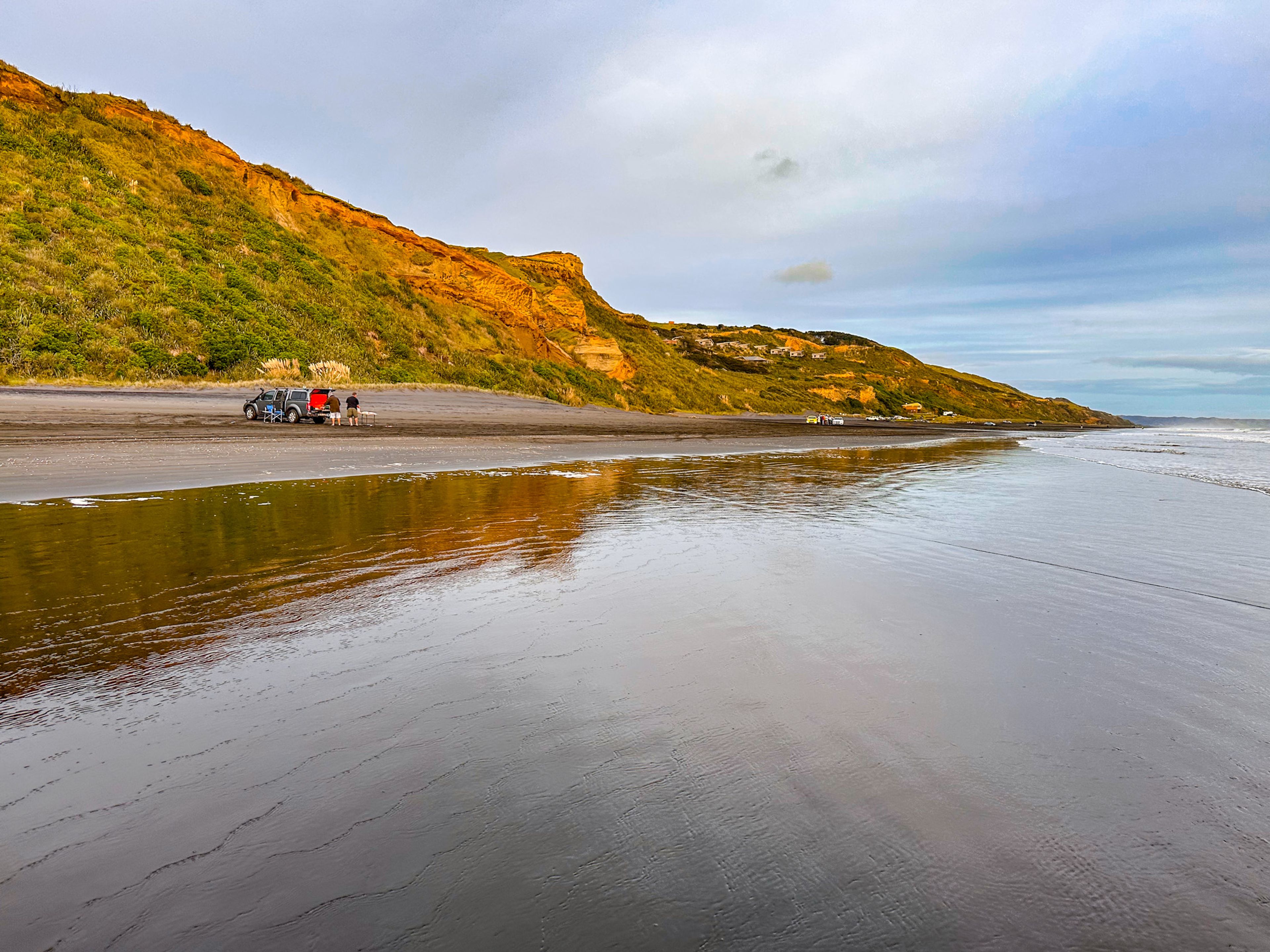 Karioitahi Beach