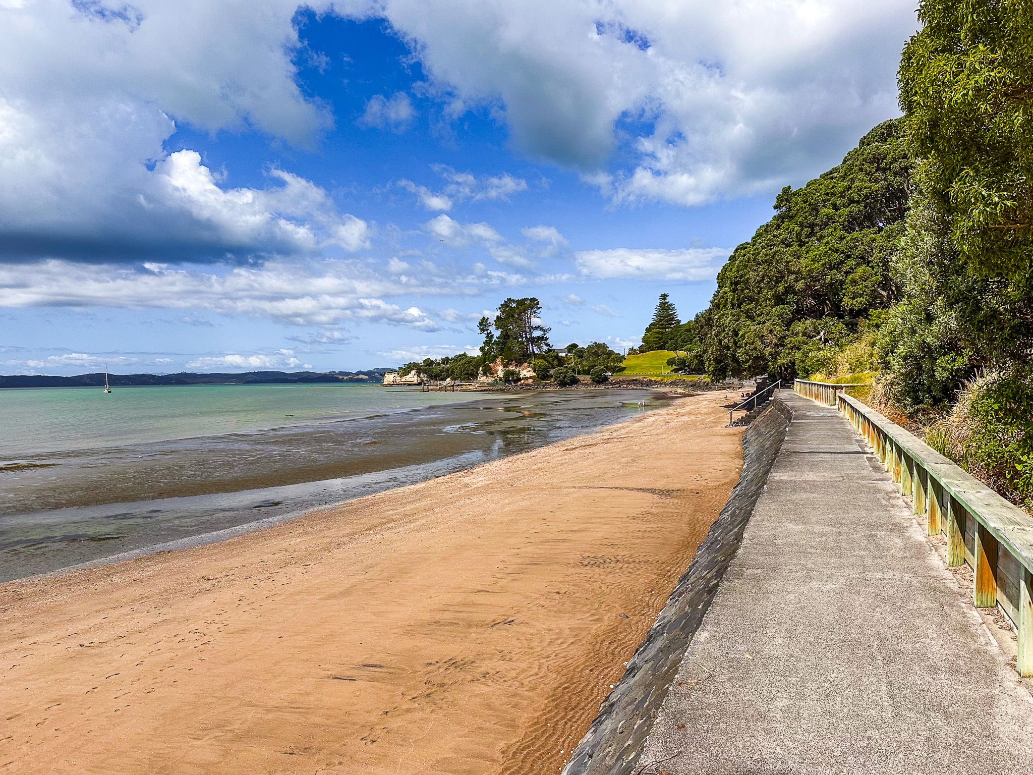 Sunkist Bay