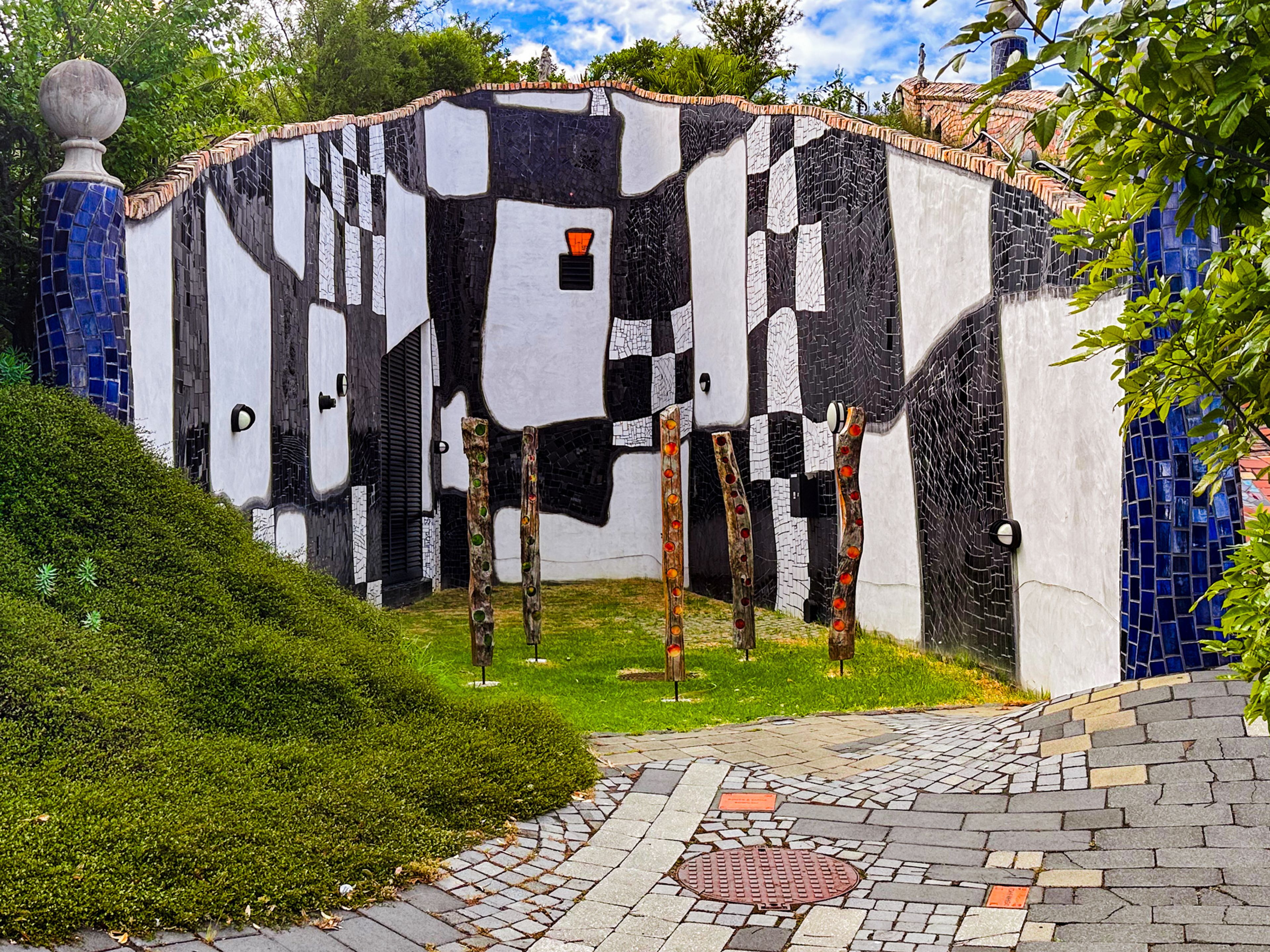 Hundertwasser Art Centre