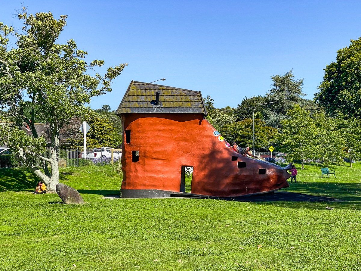 Image 1 of 7