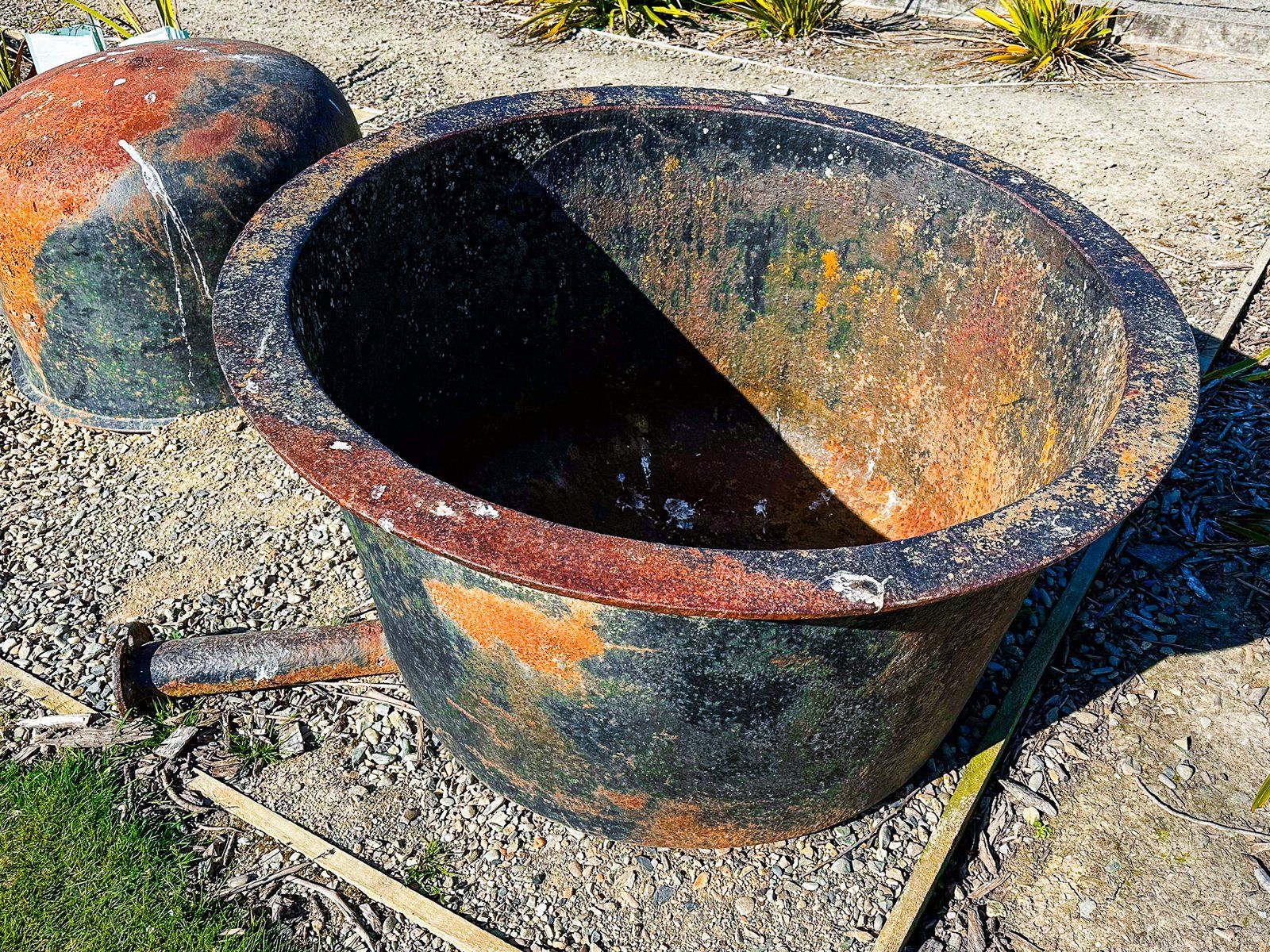 Image 4 of 8