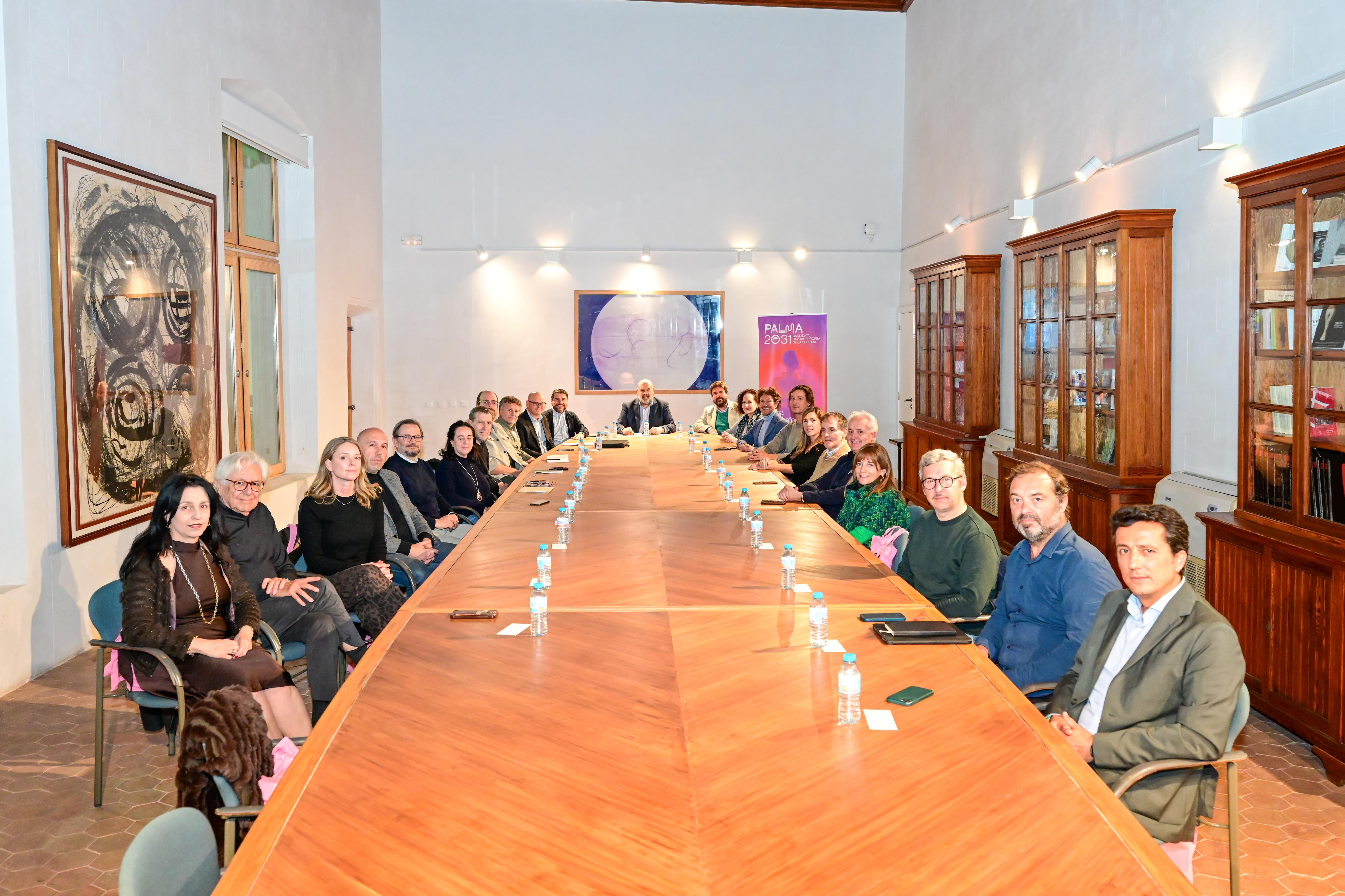 El alcalde preside la reunión de las mesas técnicas de la candidatura Palma 2031 / El batle presideix la reunió de les meses tècniques de la candidatura Palma 2031