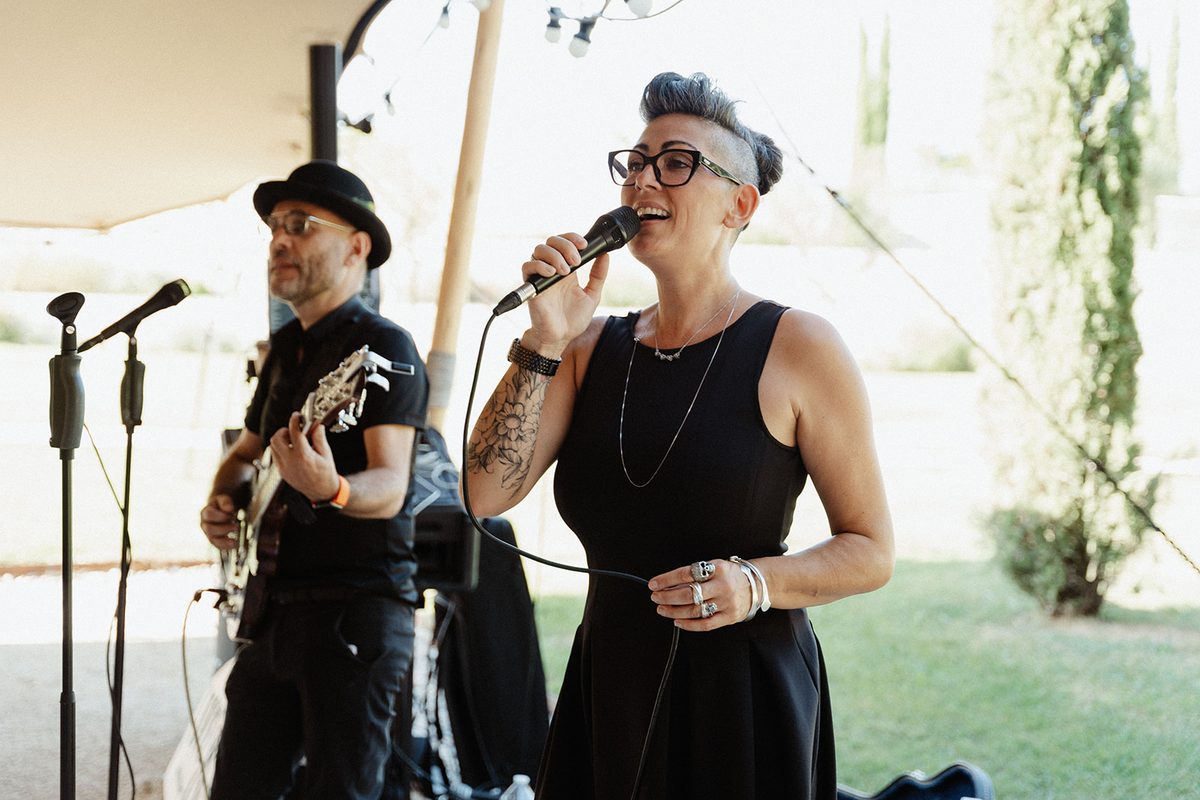 Musiciens à la maison cllaudie pour le cocktail du mariage