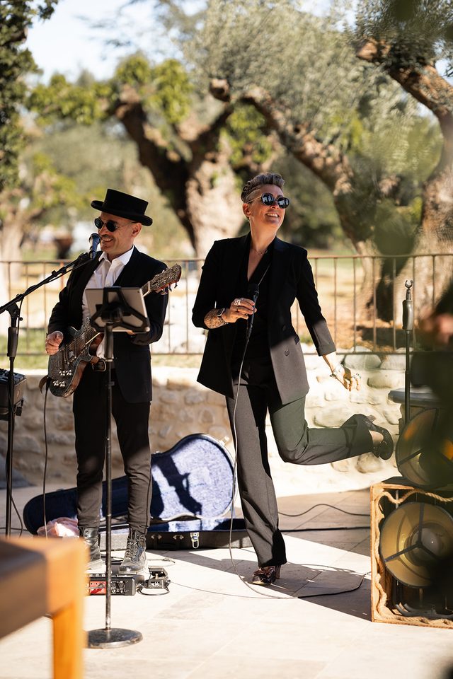 Mariage avec un groupe de musiciens : créez l’émotion en live