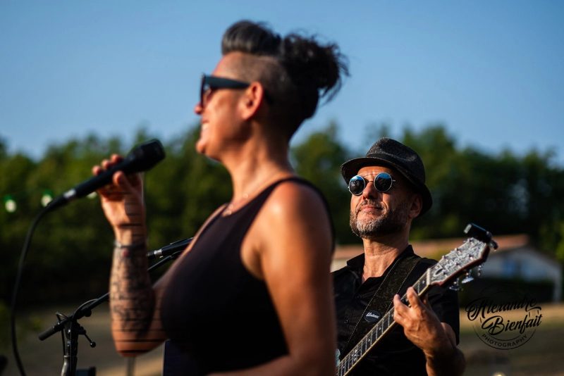 Duo Love & Live – guitare et voix en live lors d’un cocktail de mariage en Drôme Ardèche