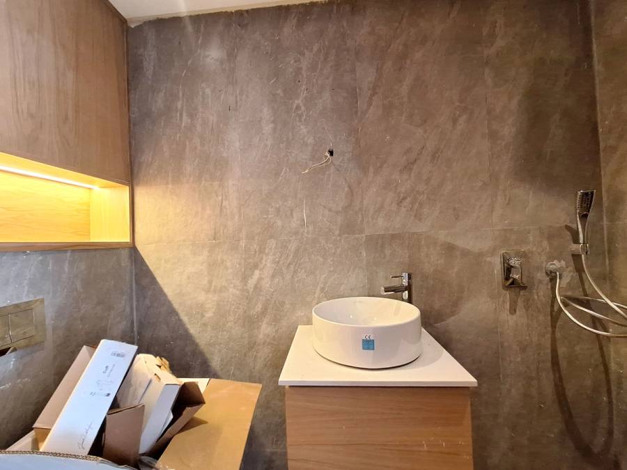 SIGNATURE LIVING — 6