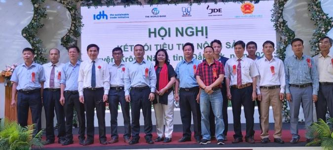 Participants of the landscape initiative in the Vietnamese Central Highlands. Source: IDH