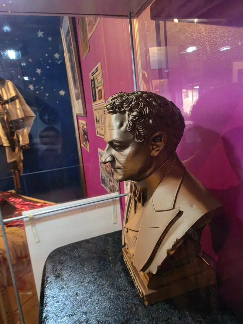 3D-printet Houdini-byste sett fra siden