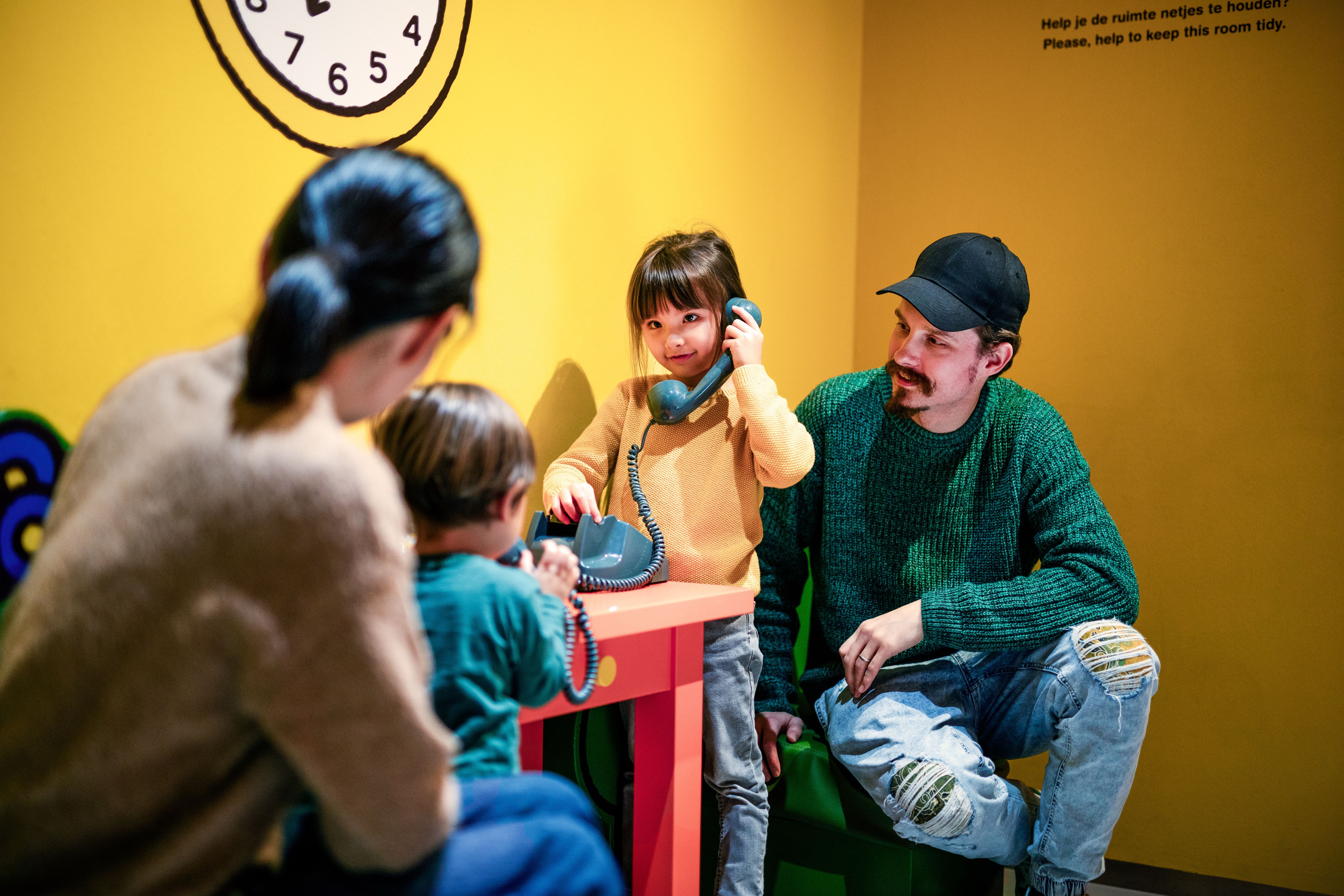 child calling on the phone