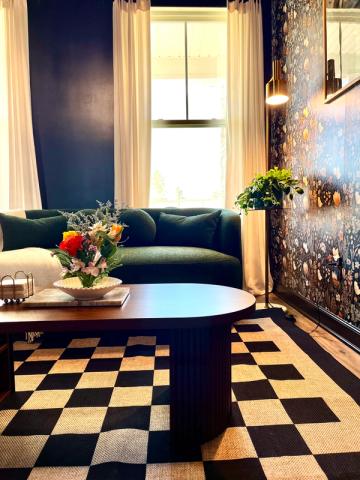 Modern Lounge Makeover – A Classy Cigar-Inspired Space