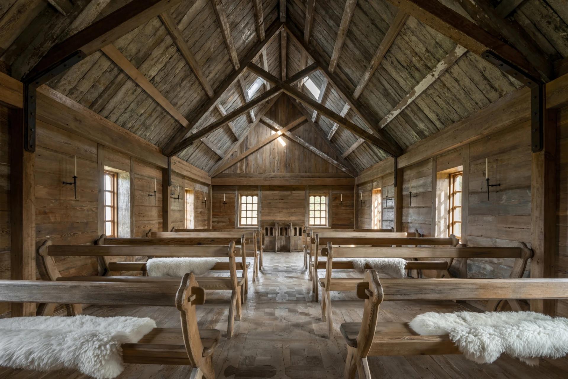 The floor is timeless, as though it has always belonged to this place. The Chapel is a testament to what can be achieved when heritage, craft, and sustainability are held in equal regard. For Woodworks, it is a project that exemplifies how reclaimed woods, expertly restored, can shape spaces of rare beauty and profound meaning.