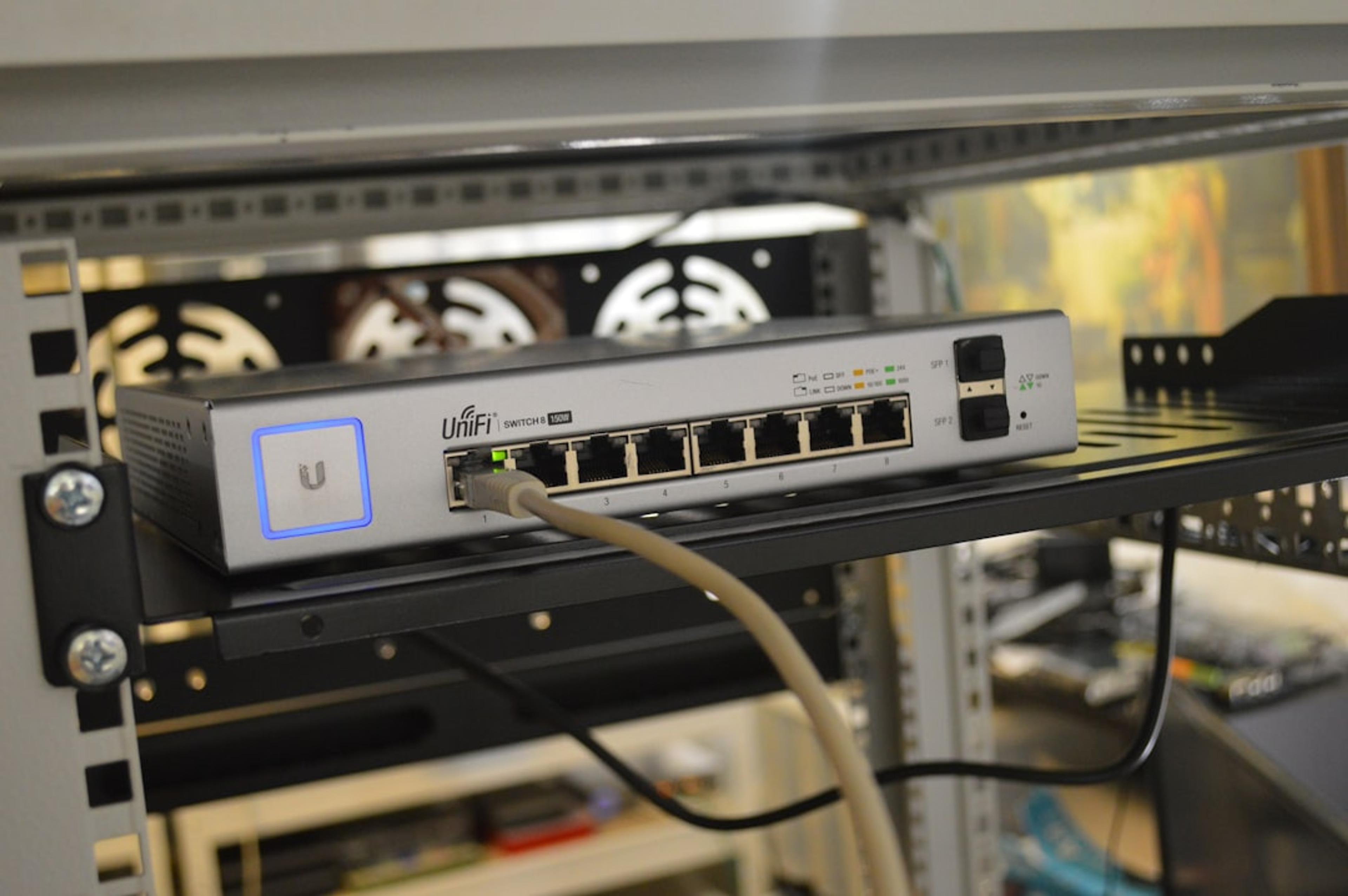 Unifi 9 port switch on rack shelf