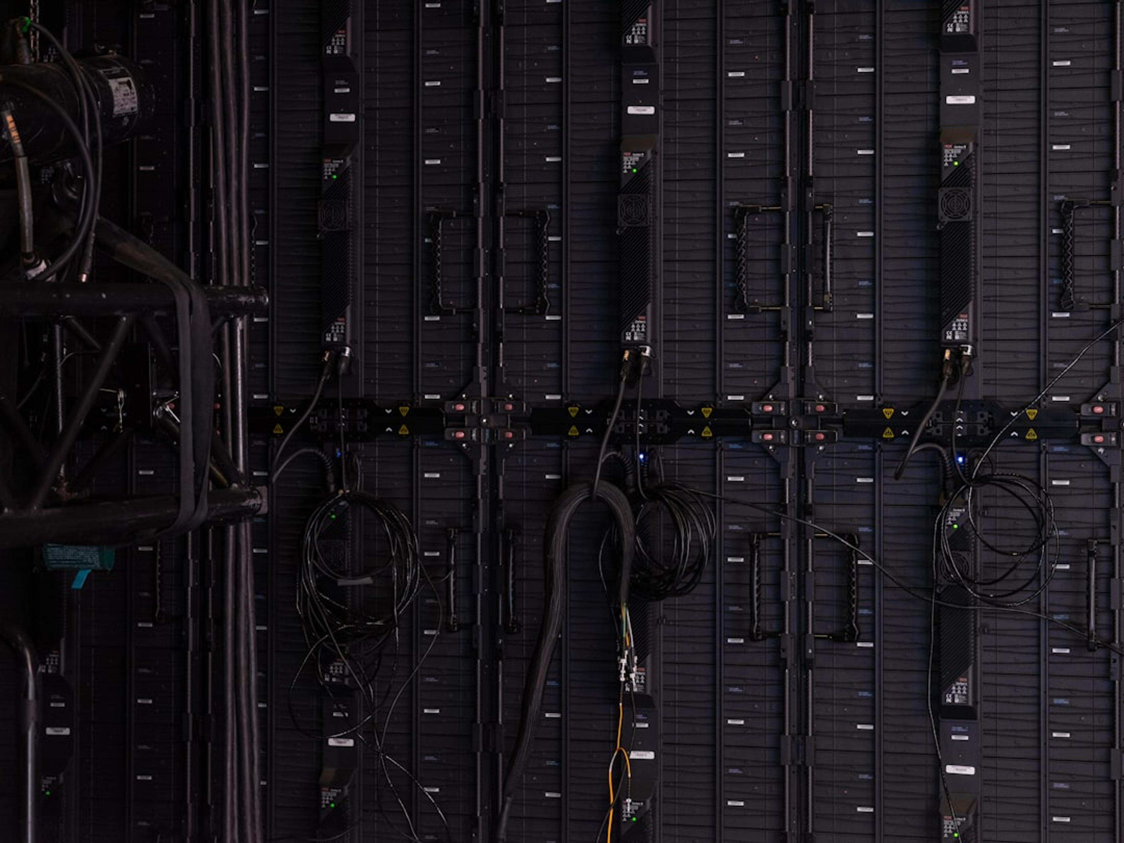 Network cabling and infrastructure used for VoIP softphone connectivity