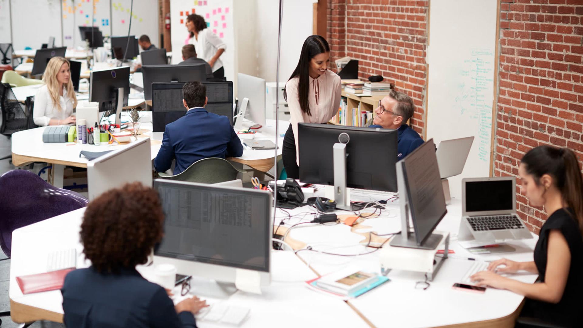 When to Outsource IT Support (SMB Guide)