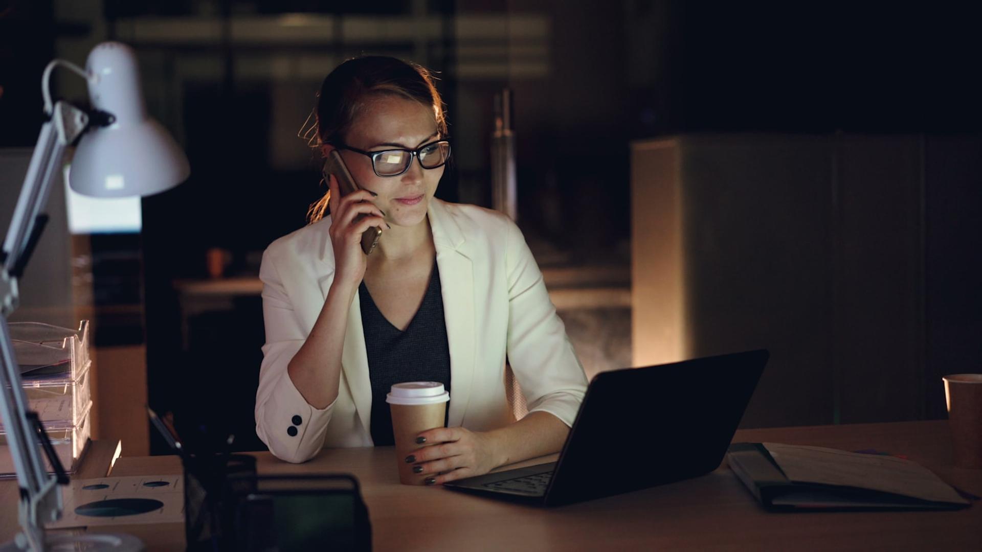Out-of-Hours Call Handling: Choose the Right Setup for Your Small Business