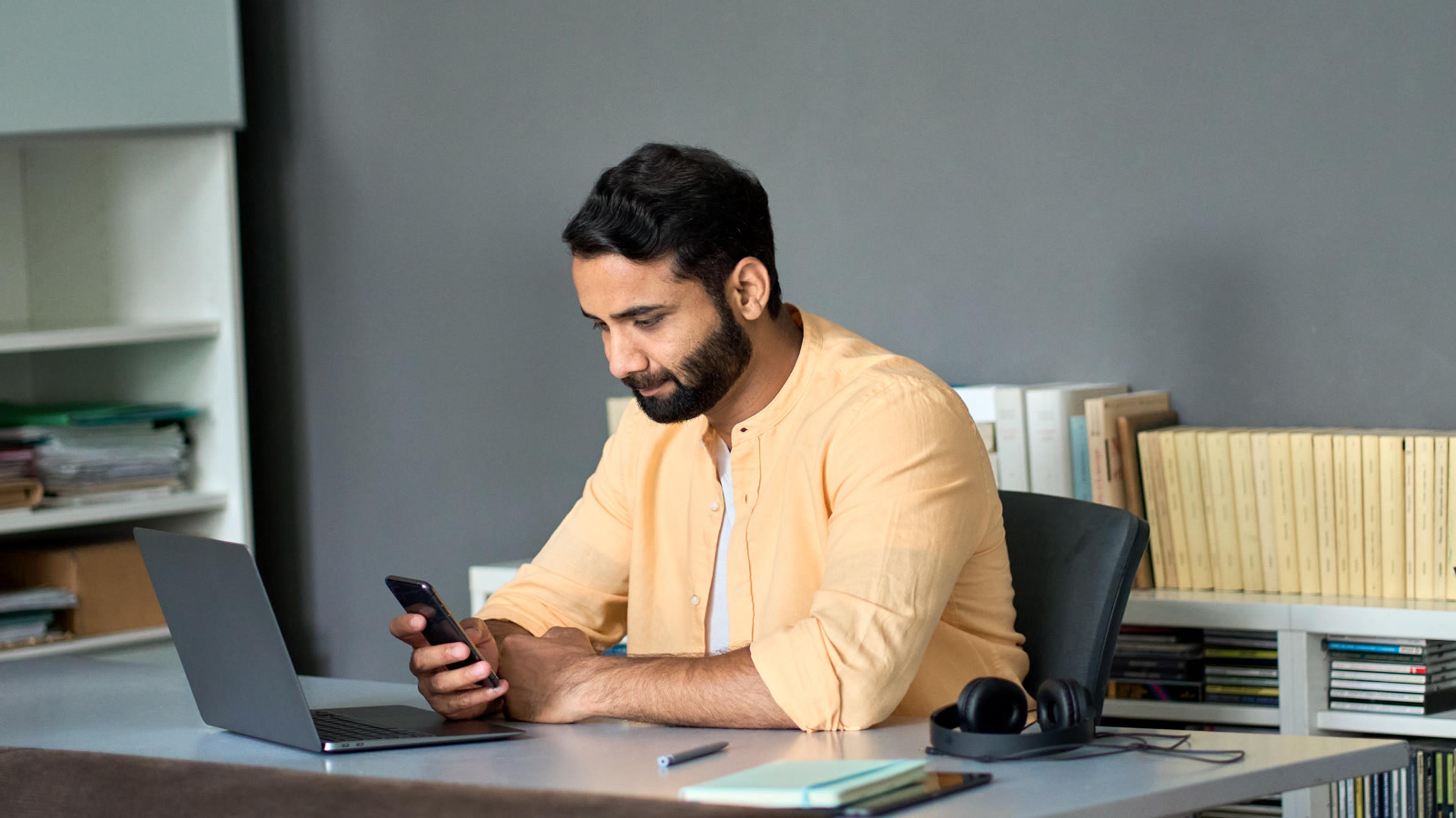Virtual Phone System vs Hosted PBX: Choose Before You Outgrow It