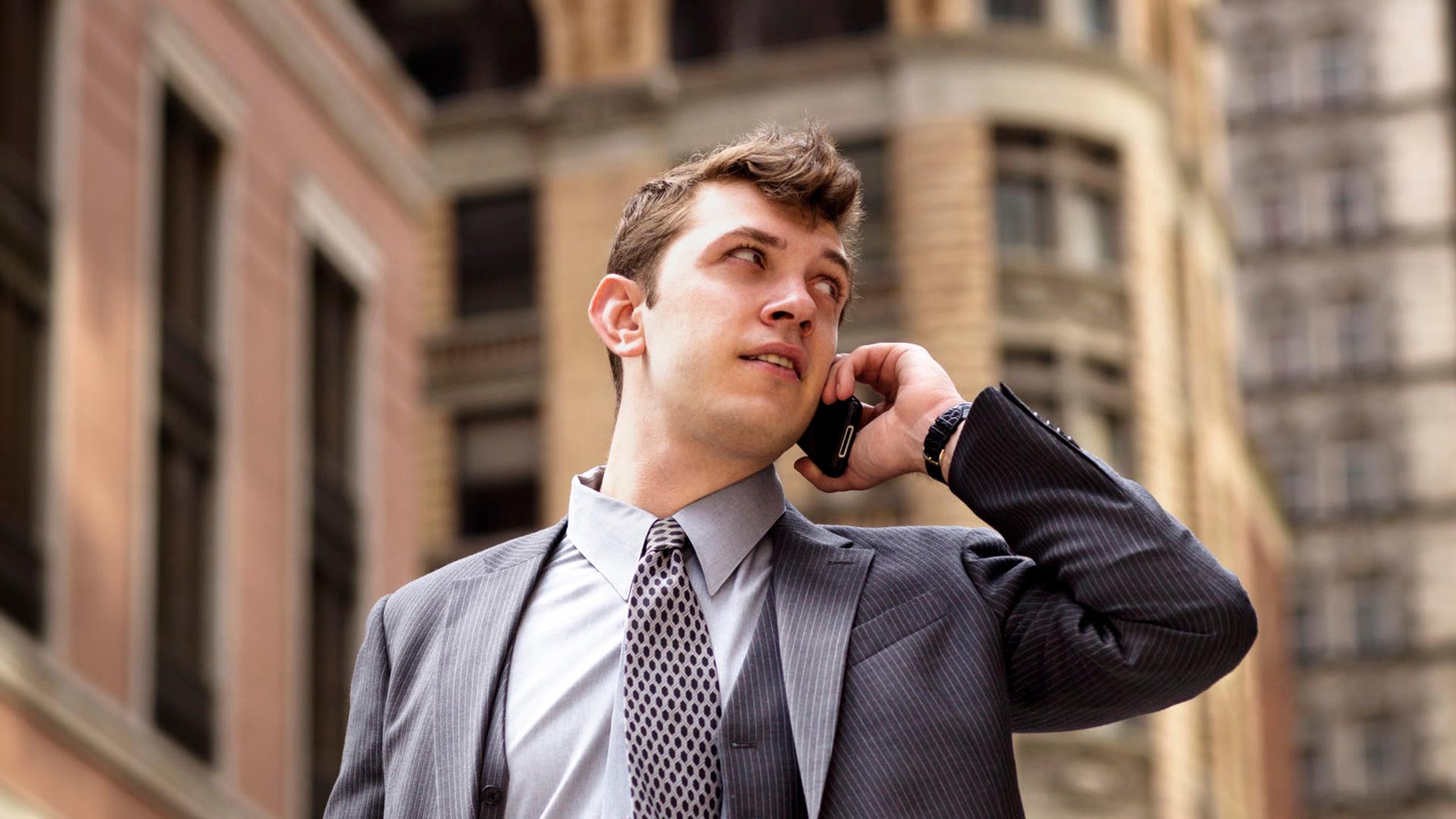 VoIP App for iPhone: How to Set Up Business Calls on iOS