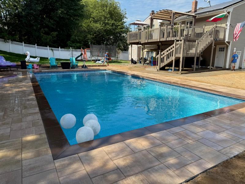 Modern rectangular pool, East Brunswick NJ