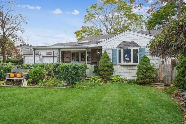 80 Terry Road Sayville