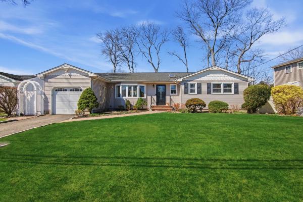 64 Avenue D Holbrook NY
