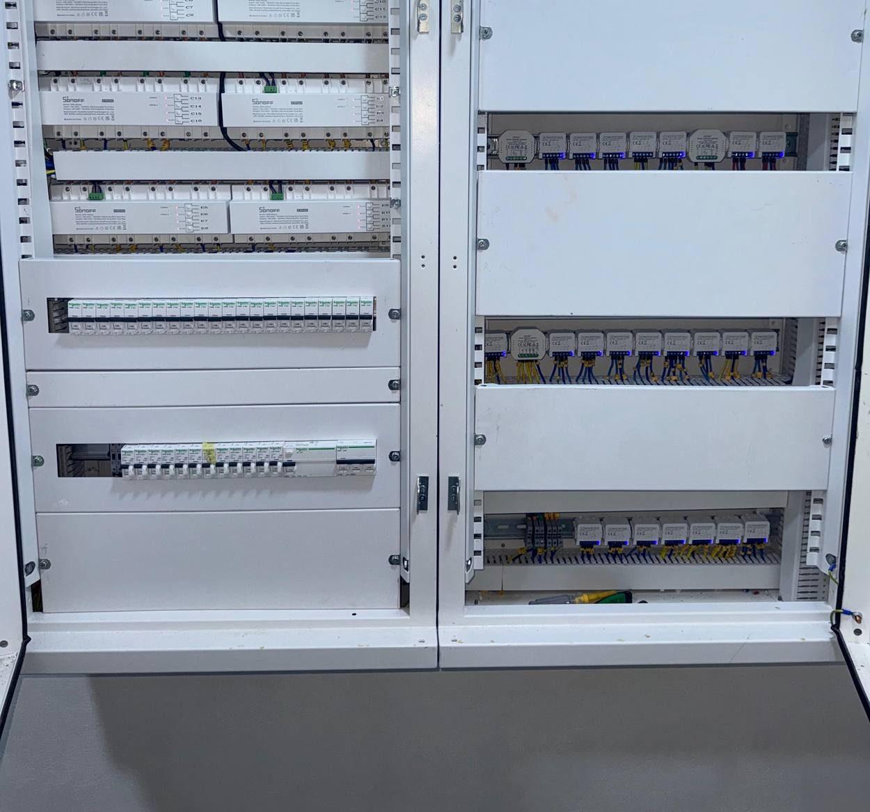 Distribution and automation board