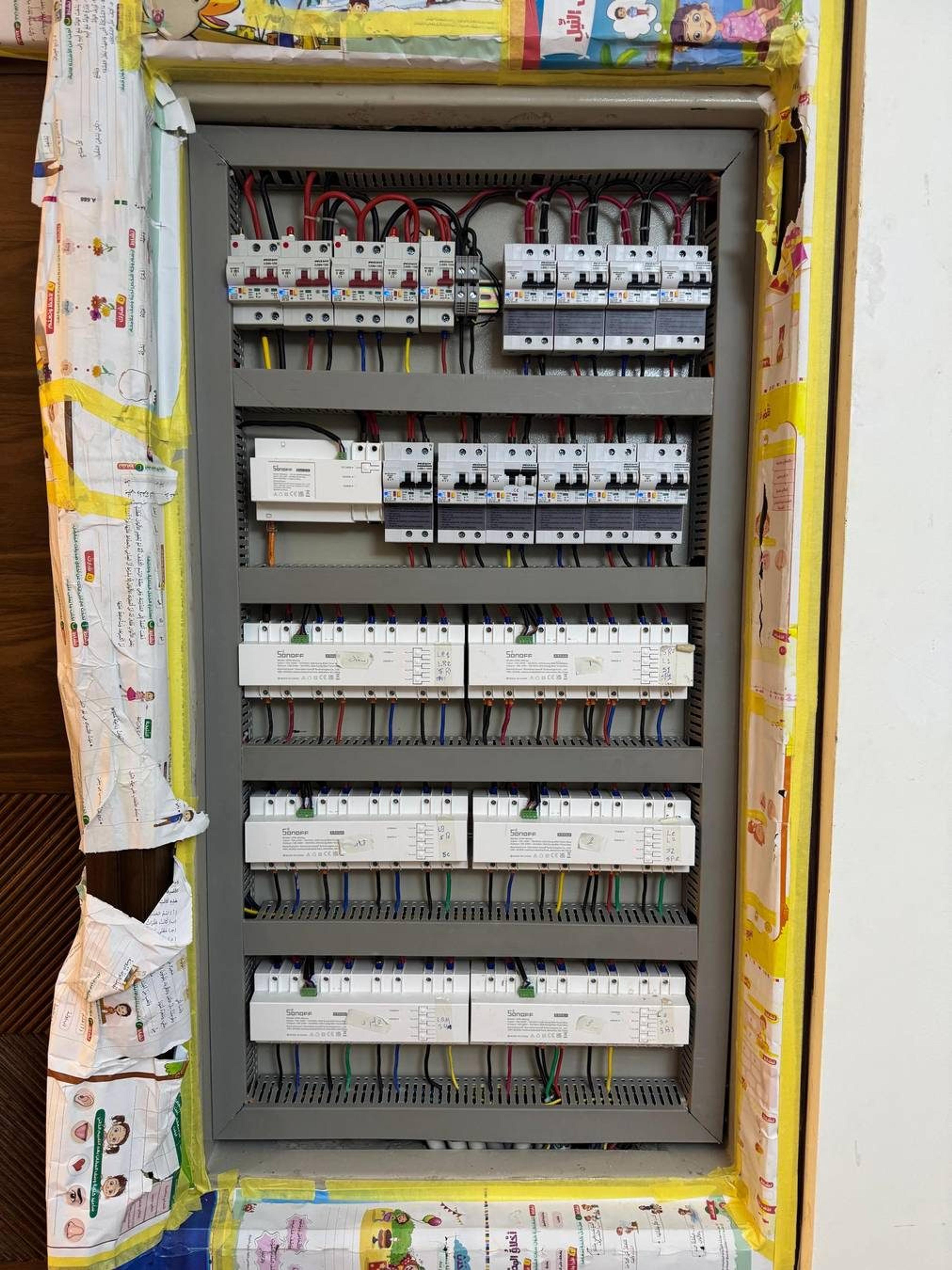 Unit distribution and automation board