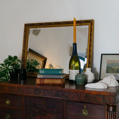 Estate grounds and surroundings