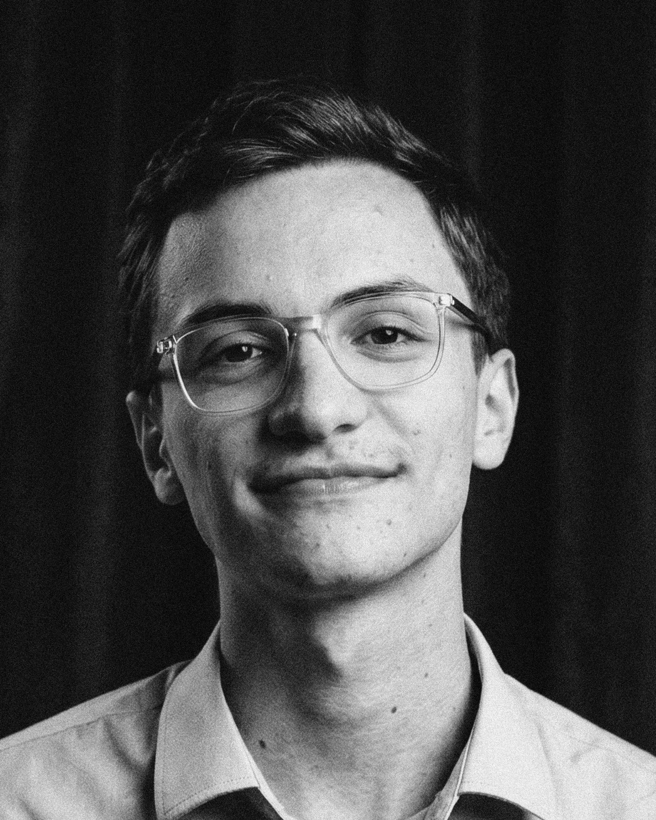 Portrait of Gustavo Souza