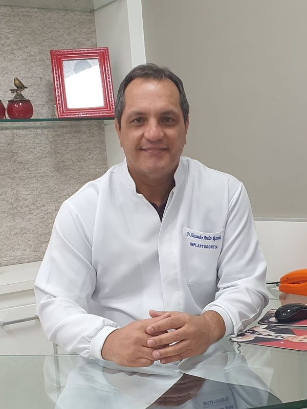 Dr. Alessandro Avelar Rezende