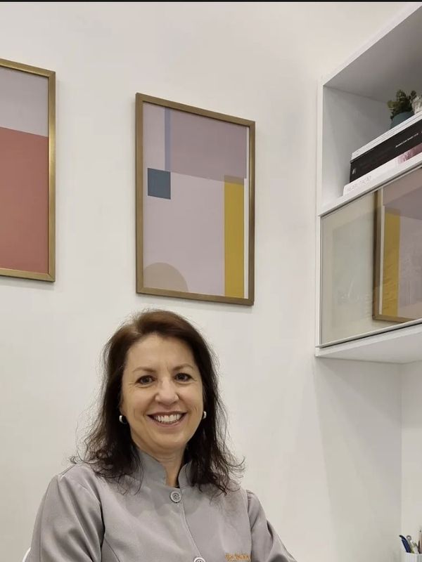 Dra. Patrícia Laender