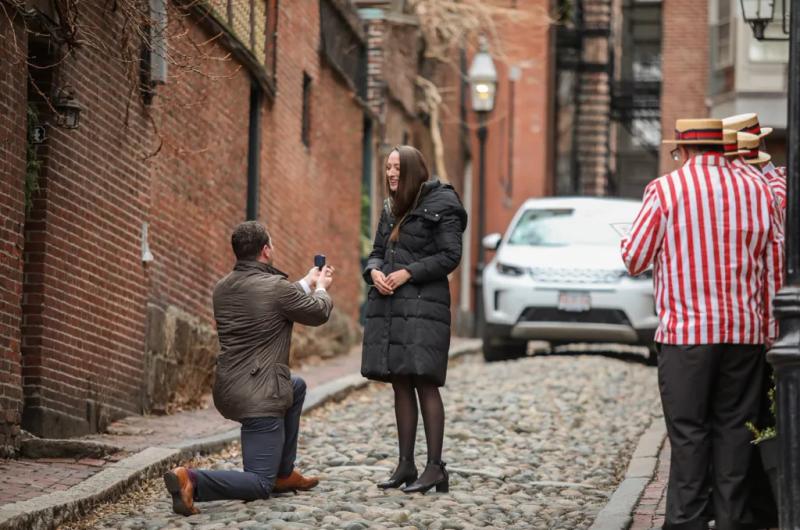 Brians picture perfect Acorn Street proposal, Boston. – surprise proposal at Acorn Street, Beacon Hill, Boston