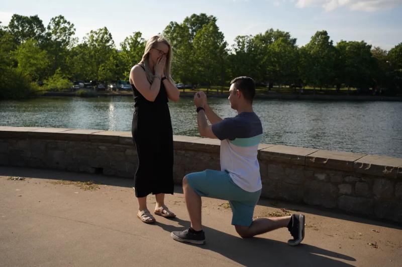 Lakeside Proposal at Nashville's Centennial Park – surprise proposal at Centennial Park, Nashville