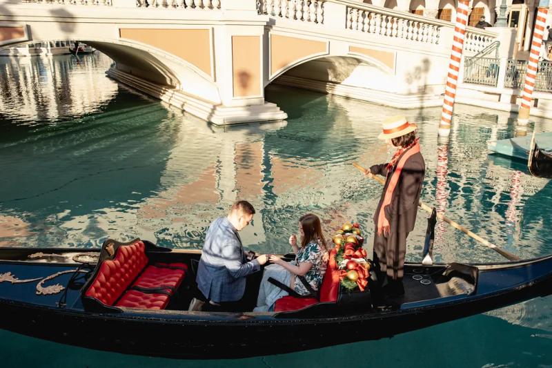 Gondola Proposal at The Venetian Las Vegas – surprise proposal at The Venetian, Las Vegas, Las Vegas