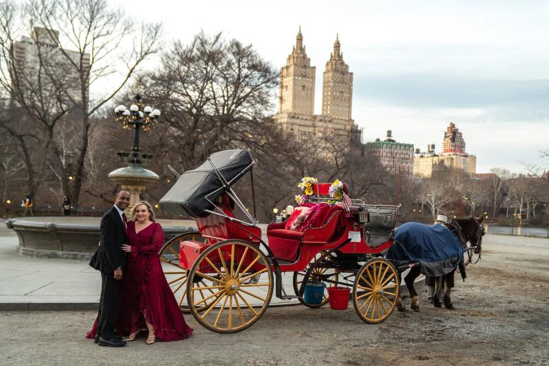 Horse and Carriage Ride Proposal, photographed by Paparazzi Proposals