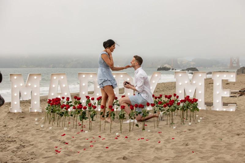 Gigantic "Marry Me" letters proposal in Miami