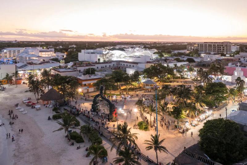 Quinta Avenida (Fifth Avenue), Playa del Carmen