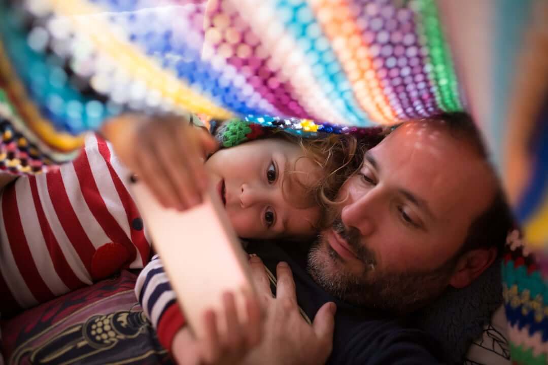 younger-dad-and-daughter---white---neutral-to-happy-faces