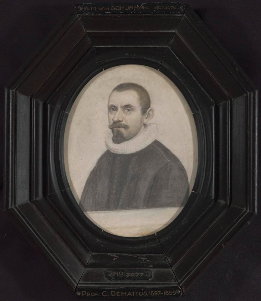 round portrait of a man with a black frame 
