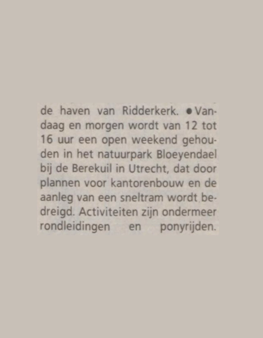 Een krantenknipsel met tekst.