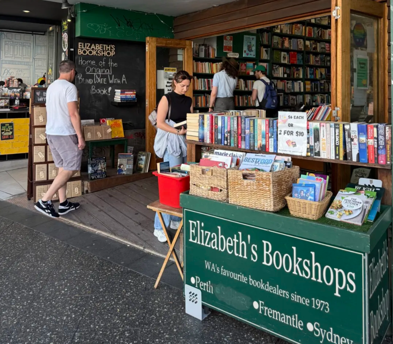 悉尼Newtown上的这家二手书店能淘到很多旧书