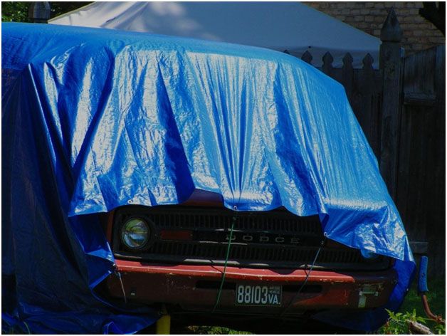 Advantages of Outdoor Car Covers vs. Tarps