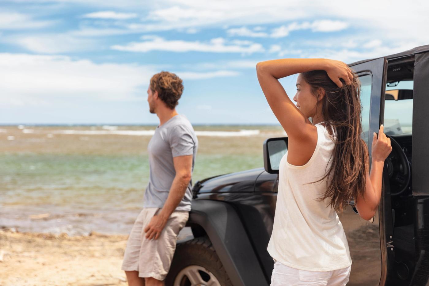 couple-on-road-trip-travel-holiday