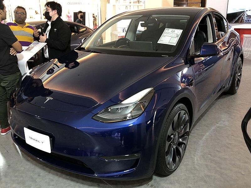 2023 Tesla Model Y4